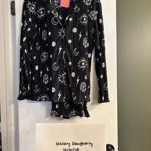 SOLD Dressed in LALA Black and White Patterned Plisse Set